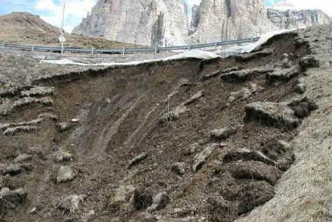 La Calabria è una regione ad altissimo rischio idrogeologico L’Ordine dei Geologi della Calabria tornerà a discutere di emergenze e prevenzione per il territorio