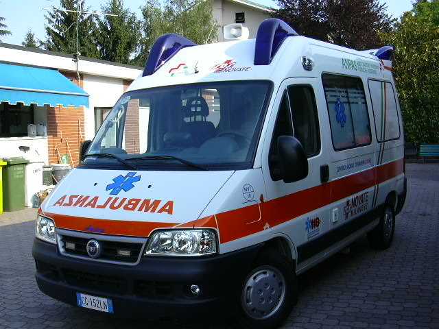 Scontro scuolabus-camion rifiuti, 4 bimbi feriti in Abruzzo