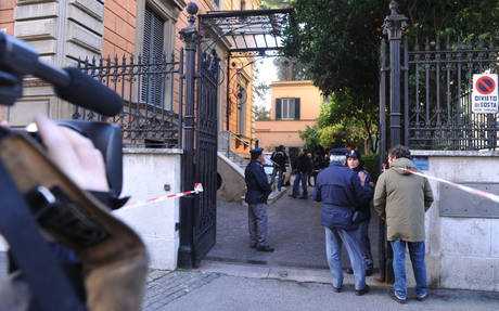 Roma, allarmi ambasciate: ordigno nella sede greca