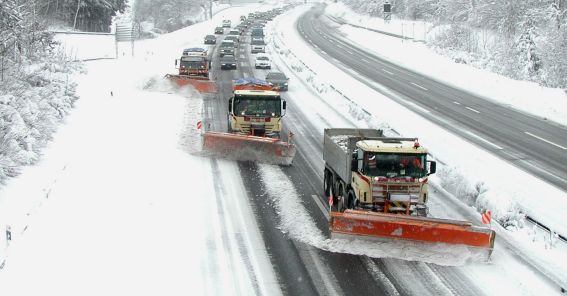 Maltempo: nevicata a Cosenza, divieto di transito sulla A3 per i tir