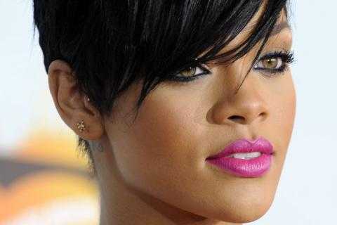 Rihanna sadomaso, video troppo hot