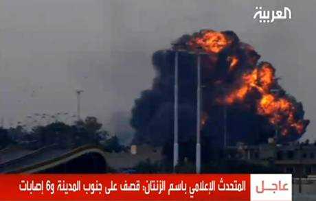 Rais bombarda Bengasi, abbattuto un jet. Gheddafi a Francia e Gb: “Ve ne pentirete”