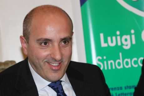 Ciambrone (Fli): “Il doppio incarico del sindaco di Catanzaro Traversa è incompatibile”