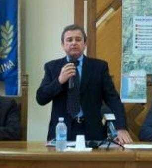 Franco Romeo presenta in conferenza stampa l’esecutivo provinciale di Fli