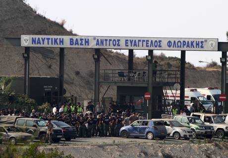 Cipro: esplosione in base militare, 11 morti