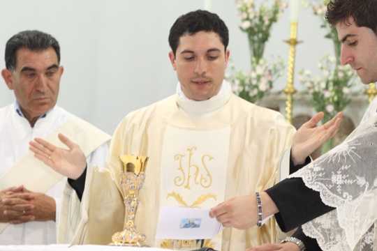 Don Marco Larosa è stato ordinato “sacerdote per sempre” da monsignor Luciano Bux