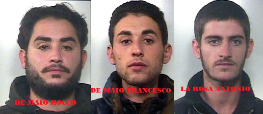 Aggrediscono e rapinano la titolare di un bar-tabacchi a Gioia Tauro, arrestati