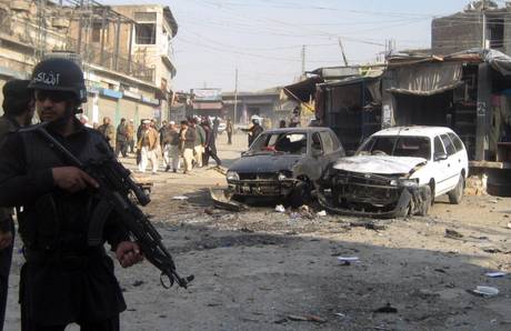Pakistan: attentato vicino sede Onu, tre morti. Trovato passaporto Usa