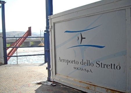 Bus navetta dai porti di Villa San Giovanni e Reggio Calabria per raggiungere l’aeroporto dello Stretto
