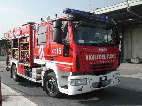 Operaio folgorato salvato dai vigili del fuoco a Vibo Valentia