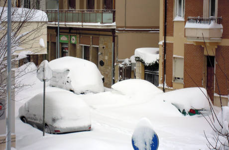 Emergenza neve anche a Catanzaro Coordinamento in Provincia per gestire le richieste di intervento