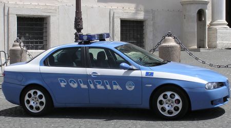 Reggio: la polizia sorprende un uomo armato di pistola a balestra