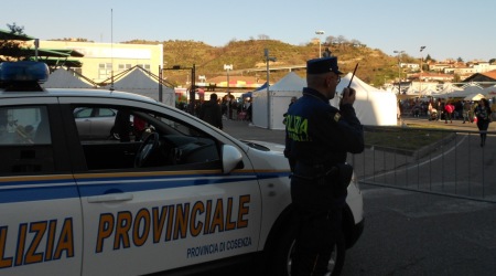 Cosenza, la Polizia provinciale in prima linea per garantire sicurezza alla Fiera di San Giuseppe