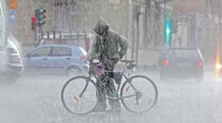 Maltempo: tornano piogge e vento in Calabria. Vigilati i fiumi