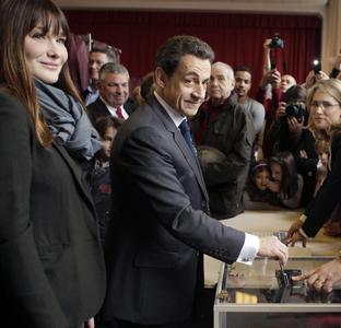 Francia: perquisita casa e uffici Sarkozy