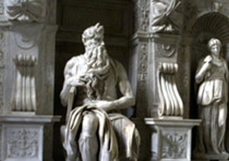Roma: Frammenti del cornicione di San Pietro cadono sul sagrato