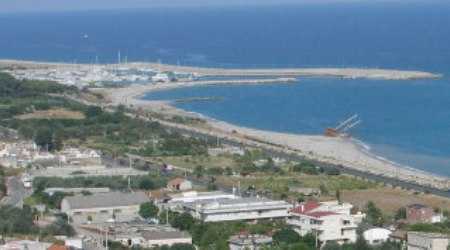 Sottoscritto un accordo di programma per lo sviluppo del porto di Roccella Jonica