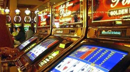 Sequestrati videopoker truccati a Vibo Valentia Davano la possibilità di accedere a giochi d'azzardo con vincite in denaro
