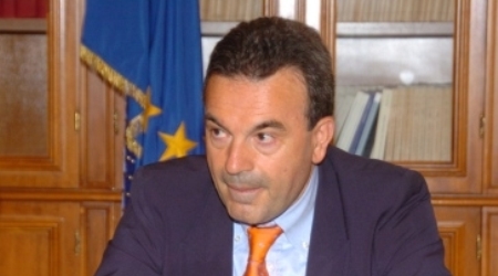 Anche il sindaco di Lamezia ha firmato l’appello “Senza corruzione riparte il futuro” promosso da Libera e dal gruppo Abele di Torino