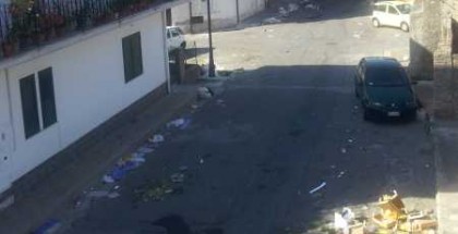 spazzatura in_strada_a_taurianova