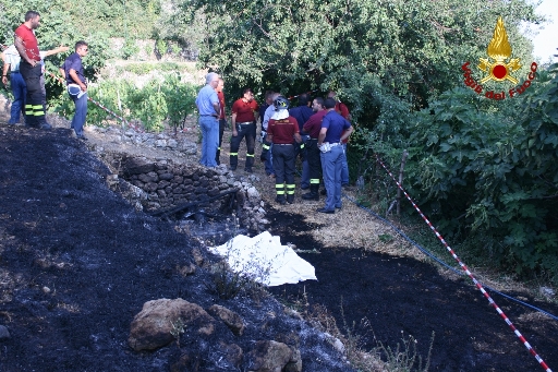 Il fuoco fa la prima vittima in Calabria. Un incendio provoca la morte di un anziano di 85 anni