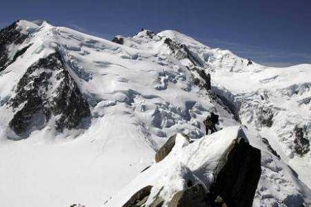 Nove morti sul Monte Bianco. Ritrovati i 4 dispersi