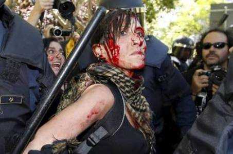 Spagna: via tredicesima a statali, scontri con minatori