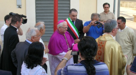 Il neo vescovo della diocesi di Oppido-Palmi Francesco Milito in visita a Taurianova