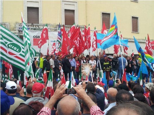 Manifestazione Cgil, Cisl e Uil a Catanzaro: presente solo la Camusso, Bonanni e Angeletti assenti per motivi di salute