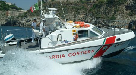 Soccorso veliero con migranti al largo della costa jonica Cinquantasei persone sono state intercettate e soccorse da personale della Guardia Costiera