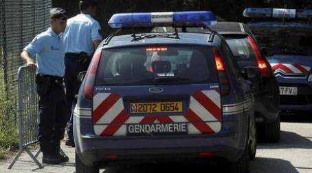 Francia: tre bambini trovati sgozzati