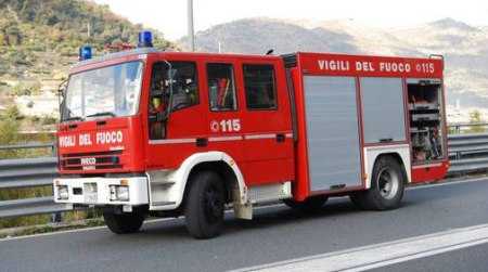 Bus in fiamme in autostrada nel Cosentino, nessun danno