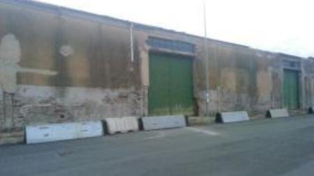 Crollo del tetto in amianto, dopo le mascherine il sindaco chiude anche le scuole a Vibo Marina