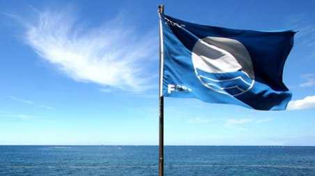 Quattro Bandiere blu premiano il mare calabrese. Novità è Trebisacce, poi Cirò, Melissa e Roccella