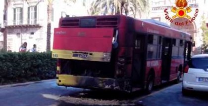 autobus incendiato a catanzaro