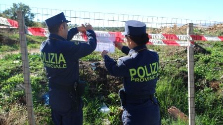 Reggio Calabria, sequestrata discarica abusiva L'area individuata dagli agenti della Polizia Municipale 