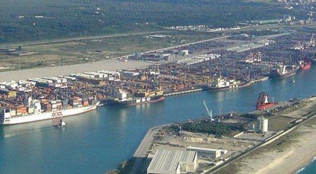 Piano Operativo Triennale Autorità Portuale Gioia Diverse sono le opere infrastrutturali previste per lo sviluppo dei cinque porti di competenza 