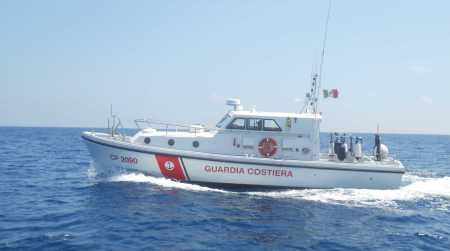 Sequestrati “palangari” dalla Guardia costiera di Reggio Cinque attrezzi da pesca, per un totale di circa seimila metri, posizionati in mare senza alcun segnale