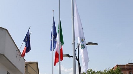 Tre nuove bandiere per onorare l’Italia