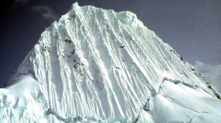 Alpinisti dispersi in Perù, recuperato un corpo