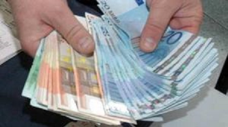 Agira, smarrito al Sicilia Outlet Village un portafoglio contenente 2100 euro Lo ha ritrovato e restituito un giovane di 29 anni, dipendente della KSM società di vigilanza