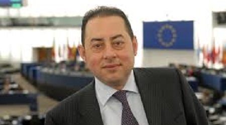 Coronavirus, in diretta con Approdonews l’ex vice presidente del parlamento europeo Gianni Pittella Domenica 3 maggio alle ore 18. Calabria, meridione d'Europa?  CLICCA LA NOTIZIA PER GUARDARE IL VIDEO INTEGRALE
