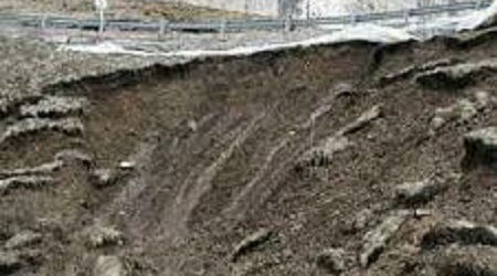 Mallamaci interviene sul tema del dissesto idrogeologico I danni causati dalle alluvioni mettono a dura prova il territorio 