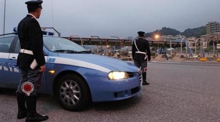 Rissa tra fratelli durante il funerale della madre Arrestati in sette dalla Polizia di Stato a Reggio Calabria