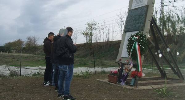 Forza nuova commemora le vittime del maledetto 5 dicembre 2010 Nell'incidente persero la vita tragicamente otto ciclisti lametini