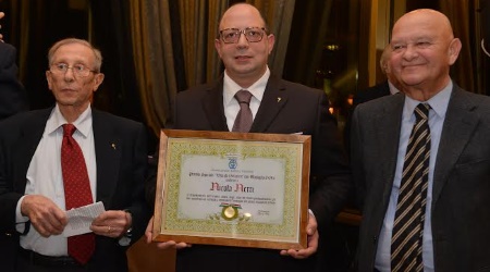 Nicola Netti premiato come “Gelatiere 2015” 45 anni di attività, due volte campione del mondo. Oggi dirige le gelaterie a marchio “Cantagalli”