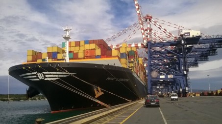 La Msc London fa scalo al porto di Gioia Tauro La porta container è la più grande al mondo