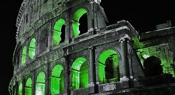 Global Greening 2015 per San Patrizio A Roma il Colosseo è stato illuminato di verde