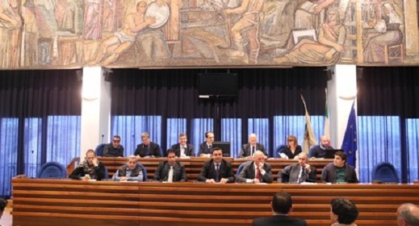 Approvato il nuovo statuto della Provincia di Catanzaro Apprezzato il lavoro dell'Amministrazione guidata dal Presidente Enzo Bruno