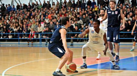 Impresa Vis a Cefalù, centrati i play off Zannella Basket Cefalù - Vis Reggio Calabria 70-76
